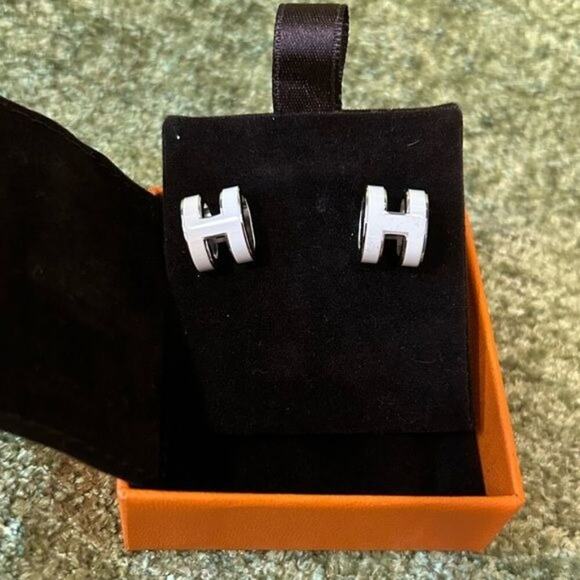 Hermes Pop H earring White Lacquer / palladium plated New in box - Picture 1 of 8